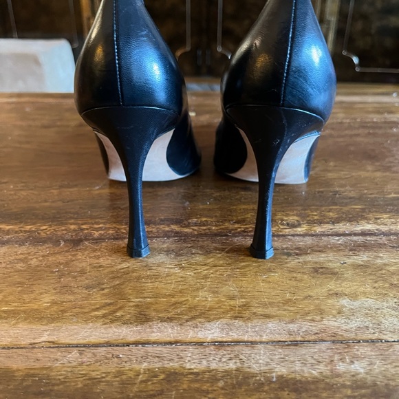 Manolo Blahnik navy leather pumps - Picture 4 of 7